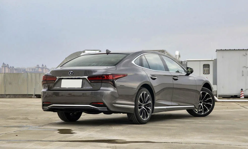 Lexus LS 500