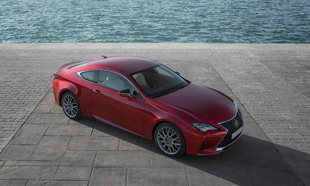 Lexus RC 300 (2024) — вид спереди, фото 3