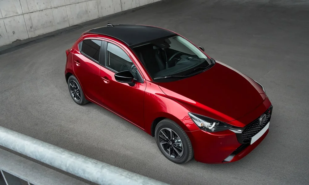 Mazda 2 (2024) — крыша