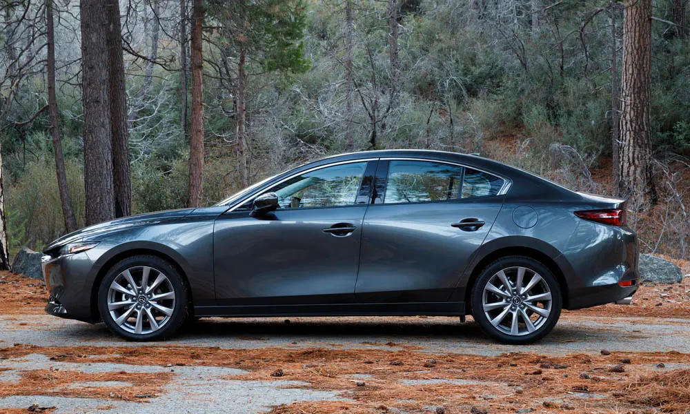 Mazda 3 — вид сбоку, фото 4