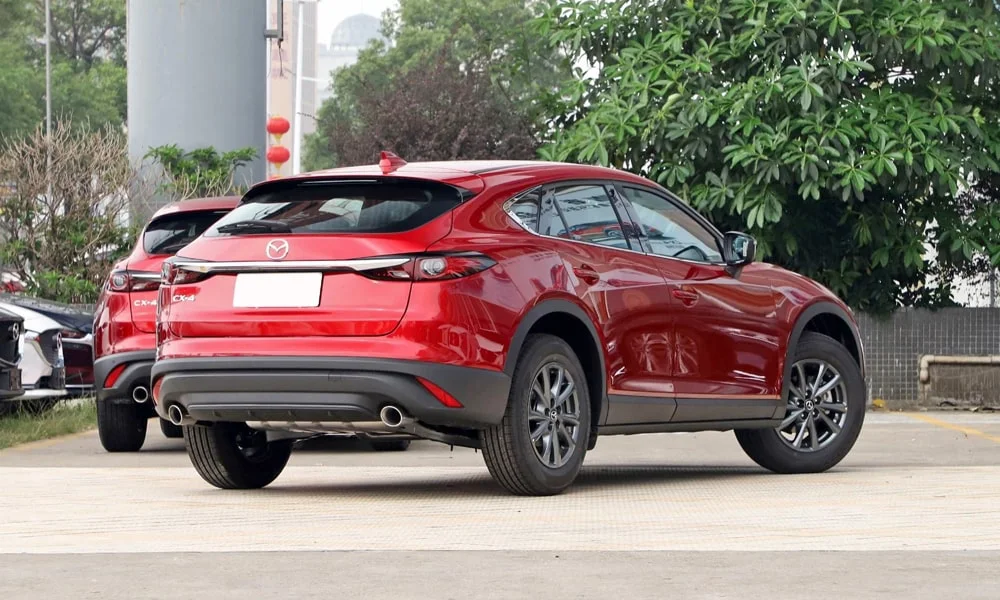 Mazda CX-4 (2024) — вид сзади, фото 3