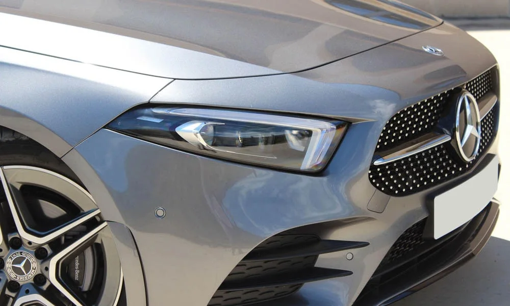 Фото Mercedes-Benz A-Class — вид спереди, фото 18. Оптика, решётка и бампер — первое впечатление о модели Mercedes-Benz A-Class — вид спереди, фото 18