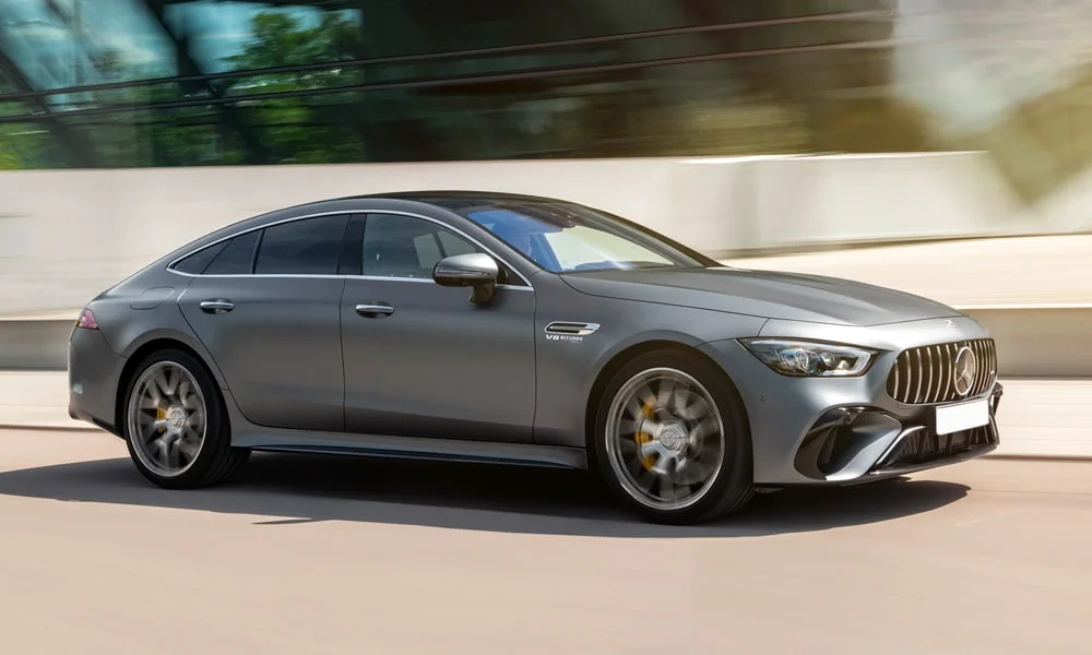 Фото Mercedes-Benz AMG GT — вид спереди, фото 16. Оптика, решётка и бампер — первое впечатление о модели. Дневные ходовые огни включаются автоматически с запуском Mercedes-Benz AMG GT — вид спереди, фото 16