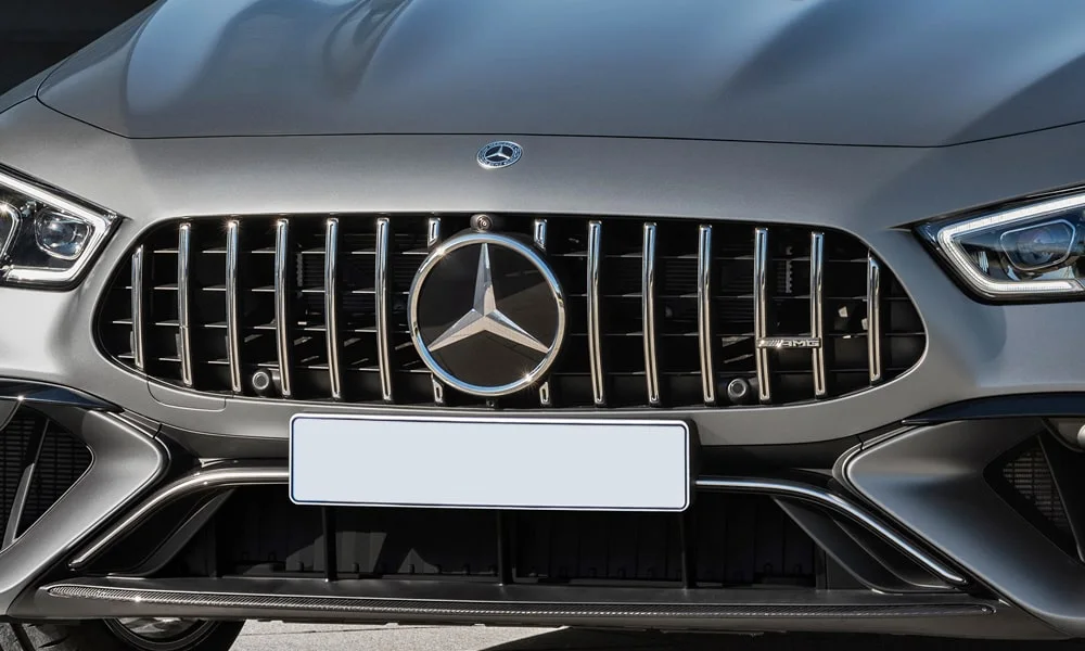 Фото Mercedes-Benz AMG GT — решётка радиатора. Рисунок решётки: сетка, ламели или глухая панель у электроверсий Mercedes-Benz AMG GT — решётка радиатора