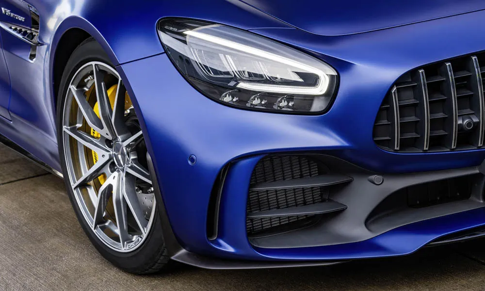 Фото Mercedes-Benz AMG GT — вид спереди, фото 27. Оптика, решётка и бампер — первое впечатление о модели Mercedes-Benz AMG GT — вид спереди, фото 27