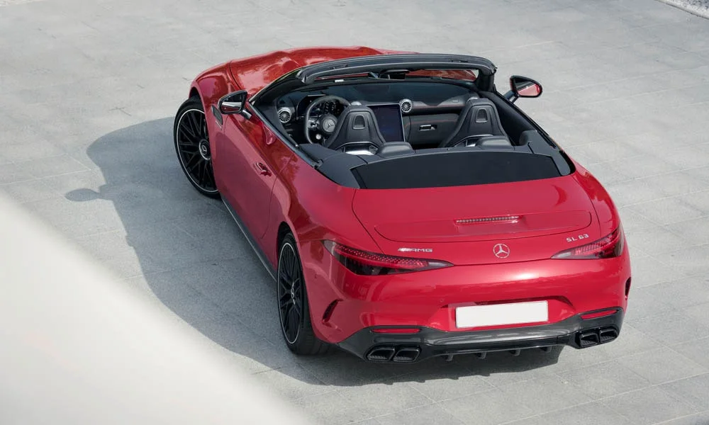 Фото Mercedes-Benz AMG SL (2024) — вид сзади, фото 3. Графика фонарей, бампер и оформление пятой двери Mercedes-Benz AMG SL (2024) — вид сзади, фото 3