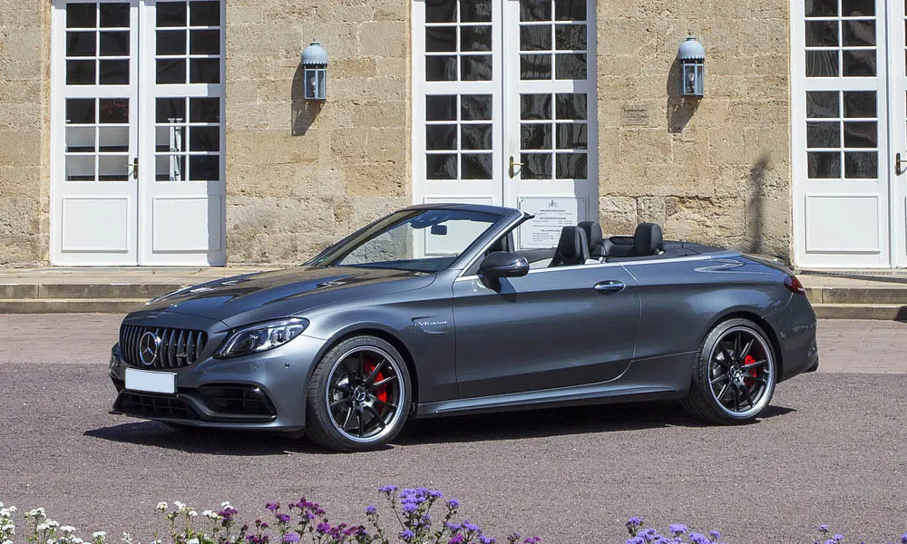 Фото Mercedes-Benz C-Class — вид спереди, фото 17. Оптика, решётка и бампер — первое впечатление о модели Mercedes-Benz C-Class — вид спереди, фото 17