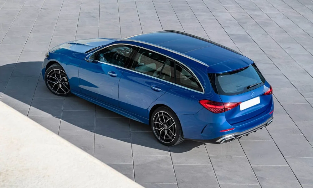 Фото Mercedes-Benz C-Class — крыша, фото 6. Линия крыши и панорамное остекление с высоты. Рейлинги рассчитаны на поперечины для бокса или велокреплений Mercedes-Benz C-Class — крыша, фото 6