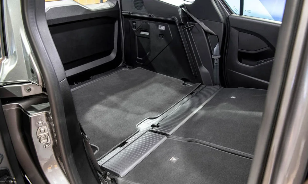 Фото Mercedes-Benz Citan — багажник. Грузовой отсек с открытой дверью: погрузочная высота и ширина проёма Mercedes-Benz Citan — багажник