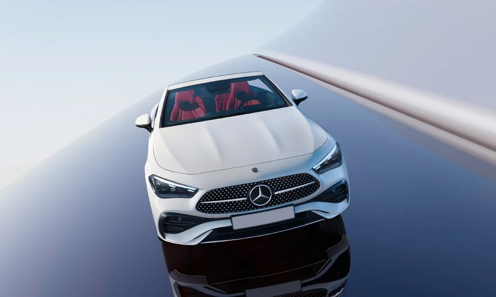 Фото Mercedes-Benz CLE Кабриолет (2024) — крыша, фото 3. Линия крыши и панорамное остекление с высоты Mercedes-Benz CLE Кабриолет (2024) — крыша, фото 3