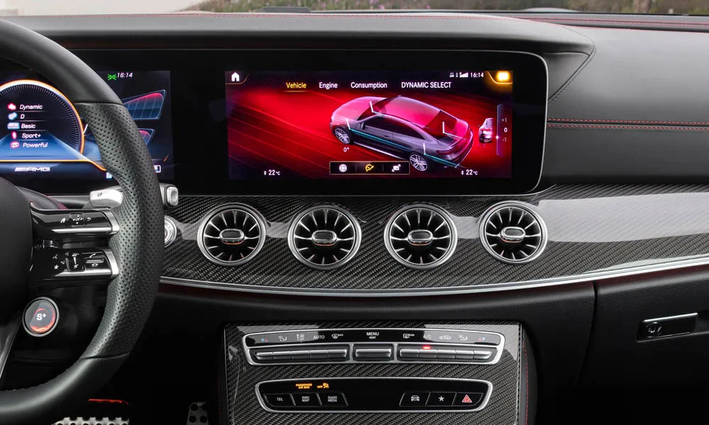 Фото Mercedes-Benz E-Class — экран мультимедиа, фото 6. Интерфейс медиасистемы крупным планом Mercedes-Benz E-Class — экран мультимедиа, фото 6