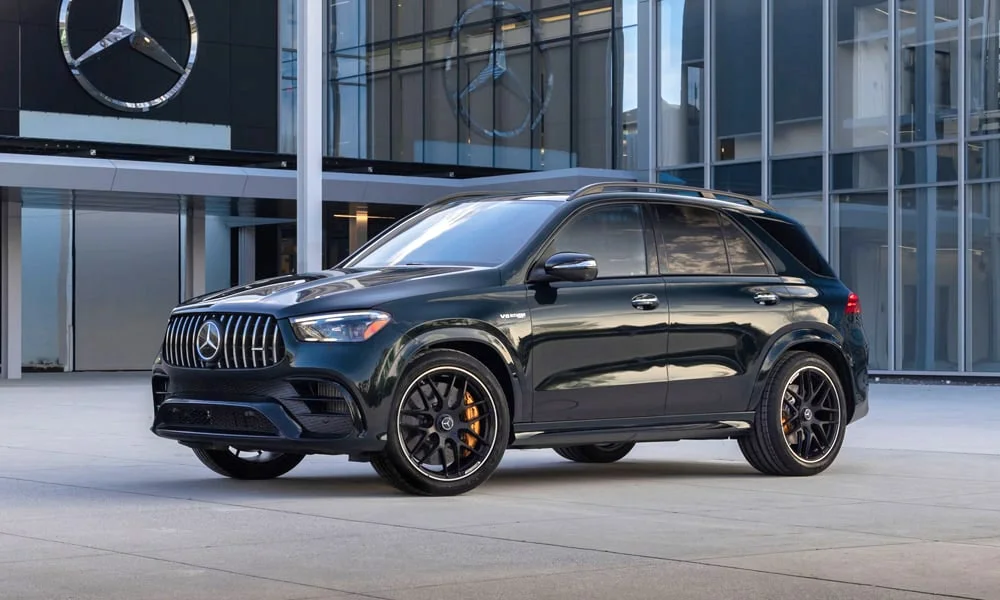 Фото Mercedes-Benz GLE (2024) — вид спереди, фото 7. Оптика, решётка и бампер — первое впечатление о модели Mercedes-Benz GLE (2024) — вид спереди, фото 7