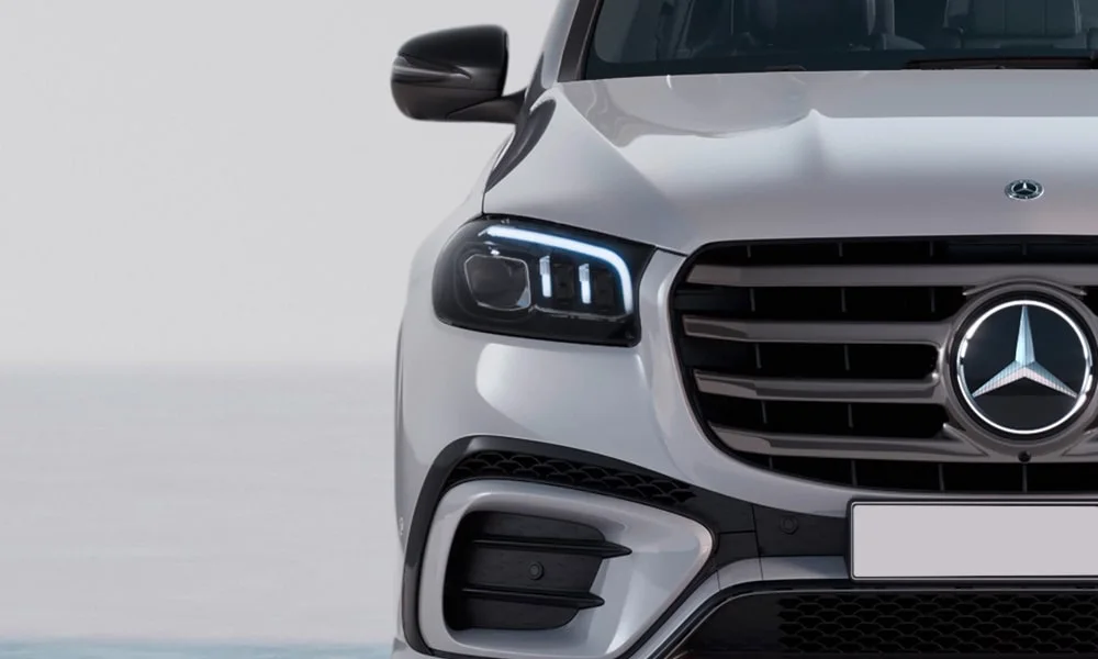 Фото Mercedes-Benz GLS (2024) — вид спереди, фото 4. Оптика, решётка и бампер — первое впечатление о модели Mercedes-Benz GLS (2024) — вид спереди, фото 4