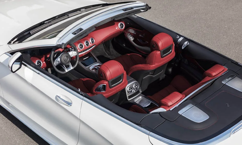 Фото Mercedes-Benz S-Class — крыша, фото 3. Линия крыши и панорамное остекление с высоты Mercedes-Benz S-Class — крыша, фото 3