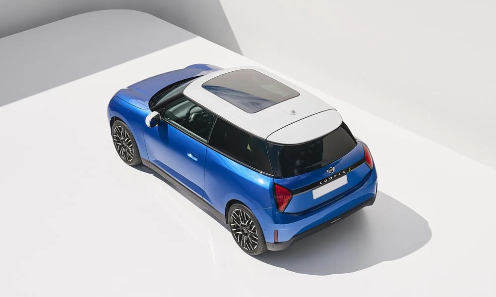 MINI Cooper SE (2024) — крыша, фото 2