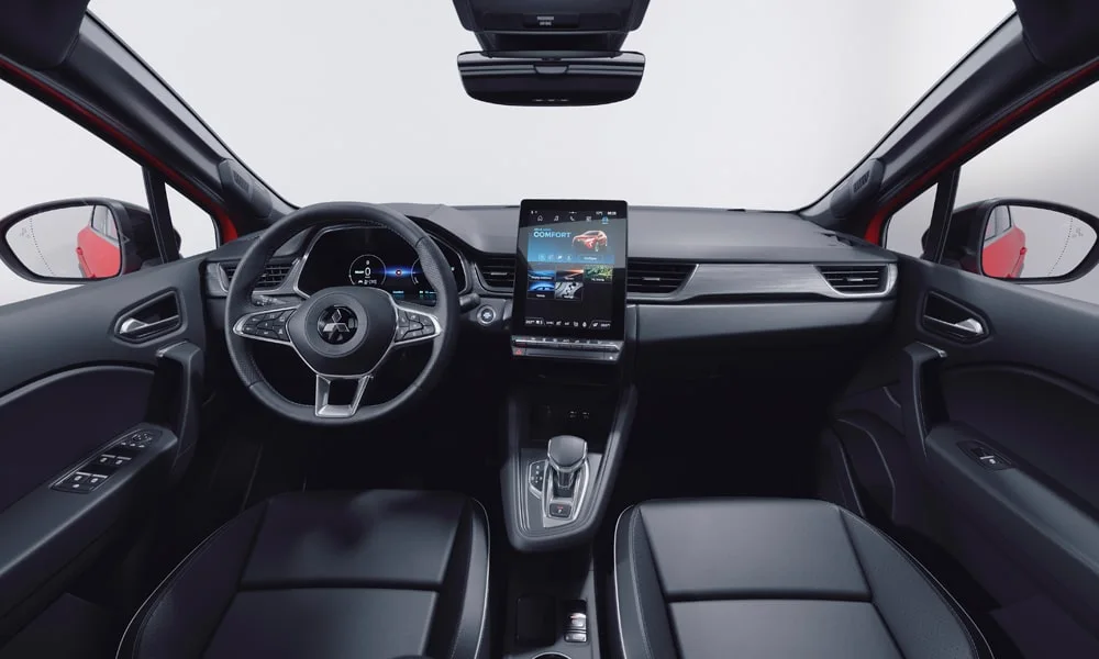 Фото Mitsubishi ASX (2024) — передняя панель. Компоновка экранов, дефлекторов и консоли Mitsubishi ASX (2024) — передняя панель