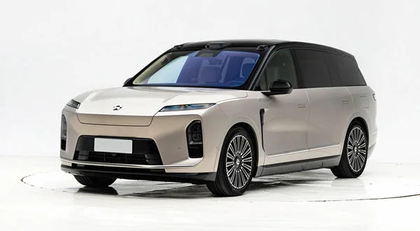 NIO ES8