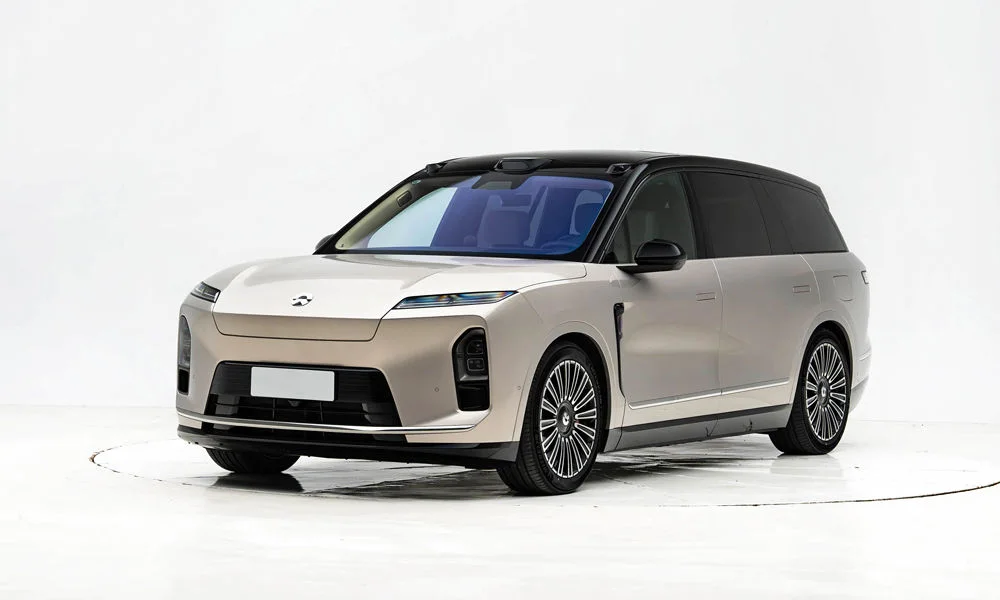 NIO ES8