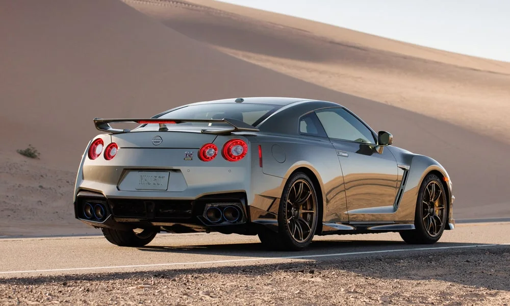 Nissan GT-R