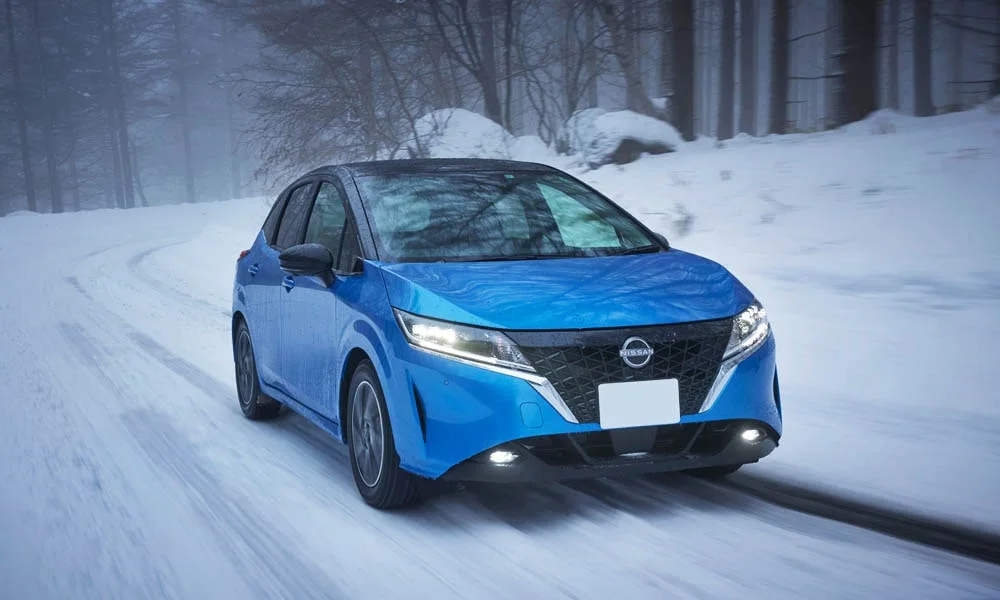 Nissan Note — вид спереди, фото 2