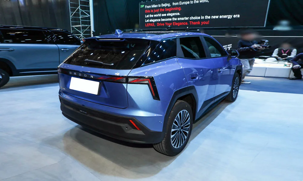 Omoda C4