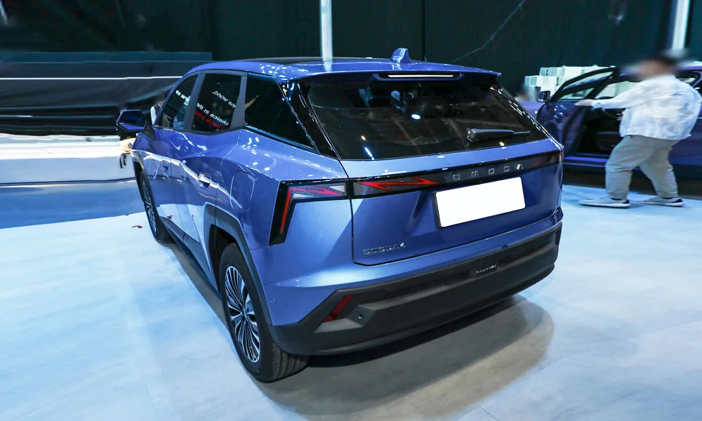 Omoda C4 — вид сзади, фото 2