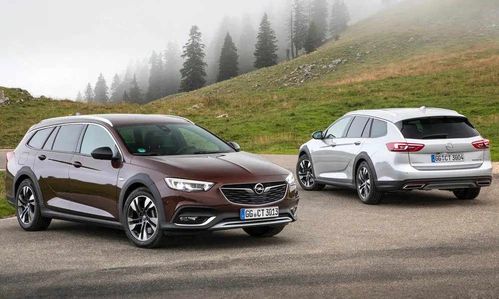 Opel Insignia Country Tourer — вид спереди, фото 3