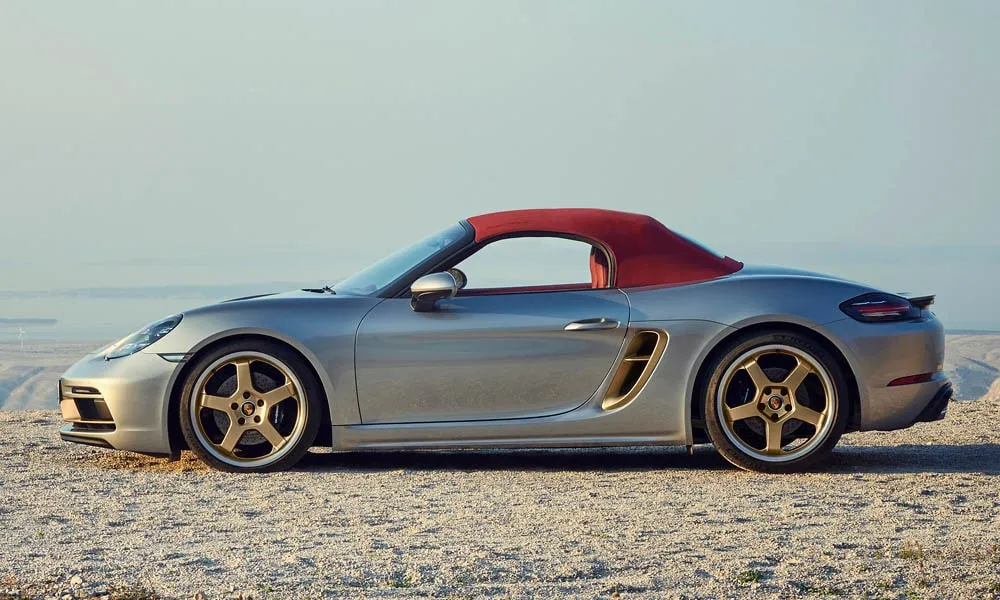 Porsche 718 Boxster — вид сбоку