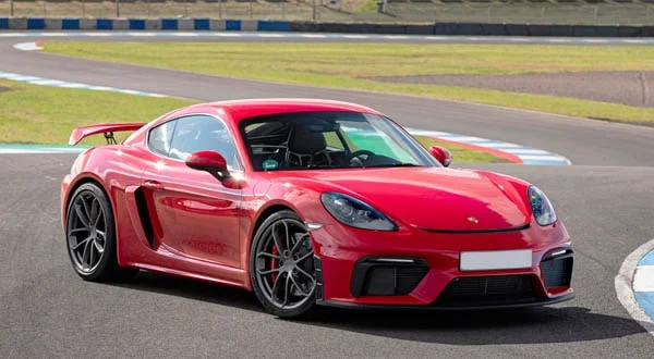 Porsche 718 Cayman GT4
