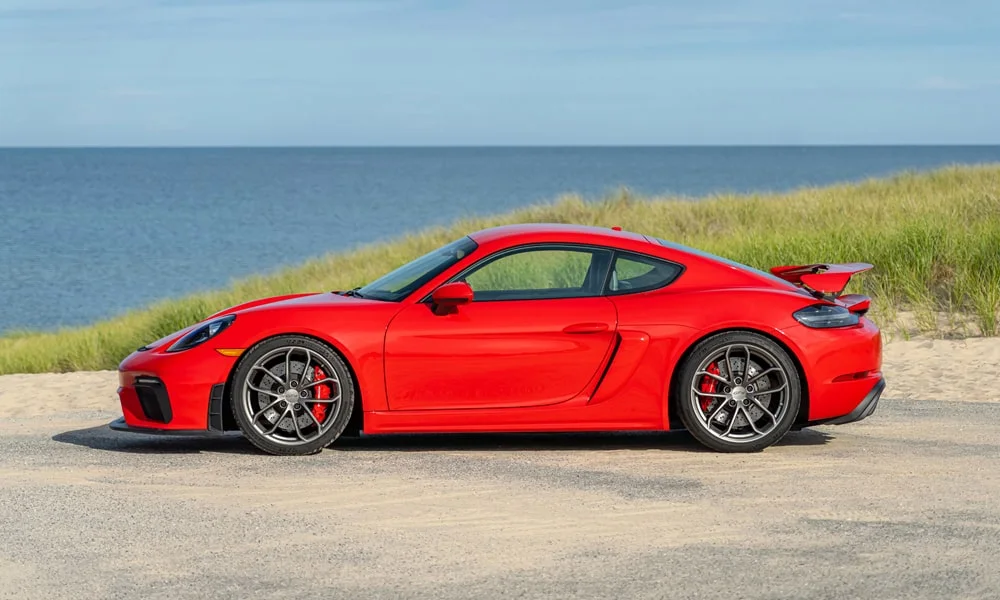 Porsche 718 Cayman GT4