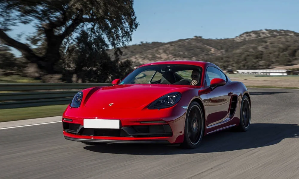 Porsche 718 Cayman — вид спереди, фото 3