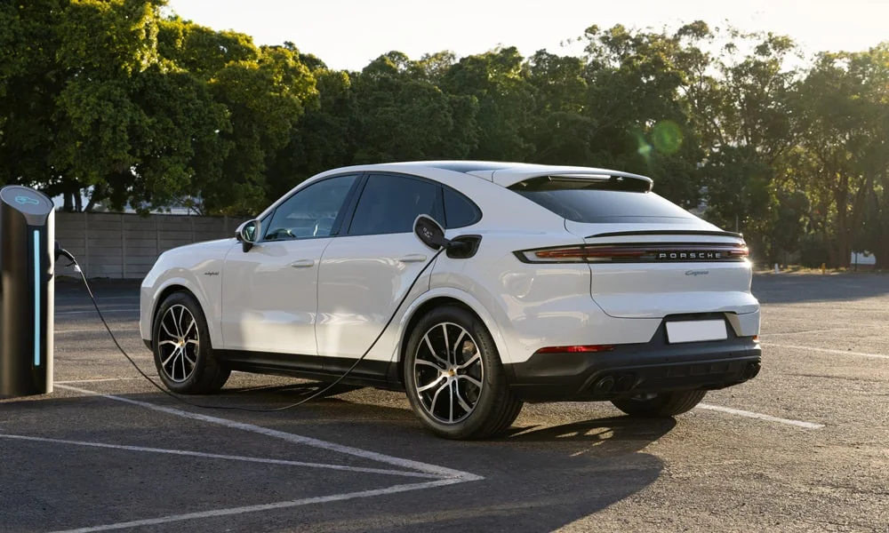 Porsche Cayenne Coupe (2024) — вид сзади, фото 2