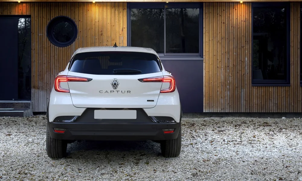 Renault Kaptur (2024) — вид сзади, фото 2