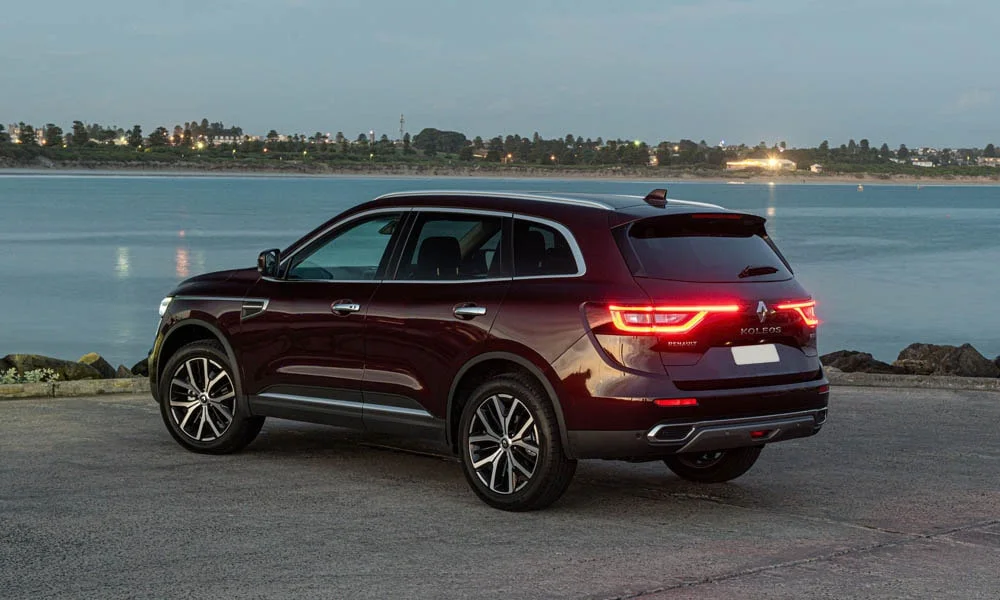 Renault Koleos (2024) — вид сзади, фото 3