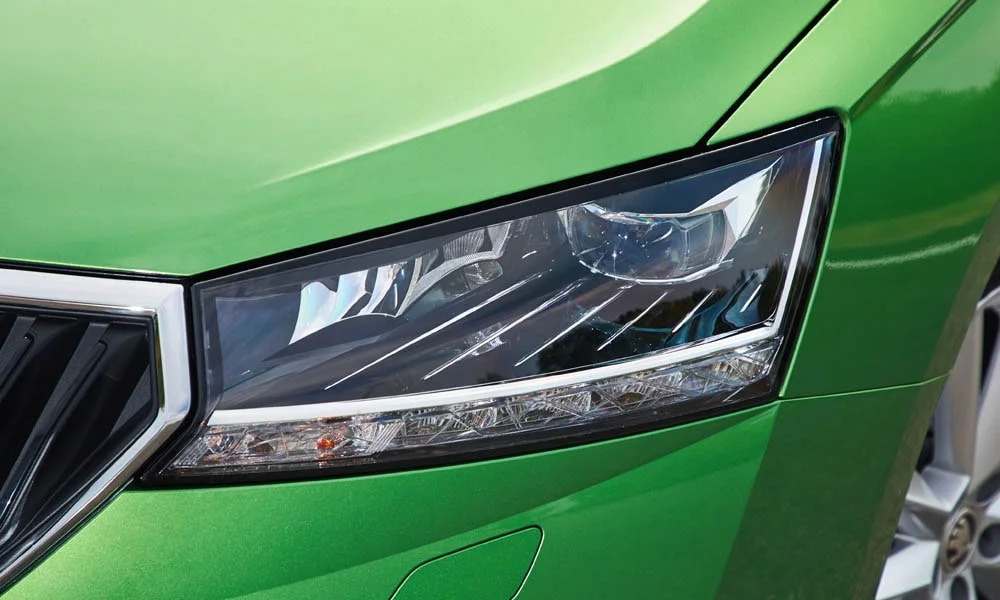 Фото Skoda Fabia — передняя оптика, фото 2. Начинка фары: модули ближнего и дальнего света, ходовые огни Skoda Fabia — передняя оптика, фото 2