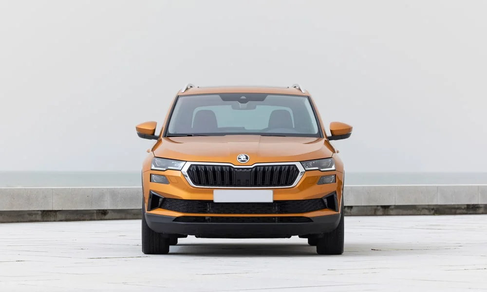 Skoda Karoq (2024) — вид спереди, фото 2