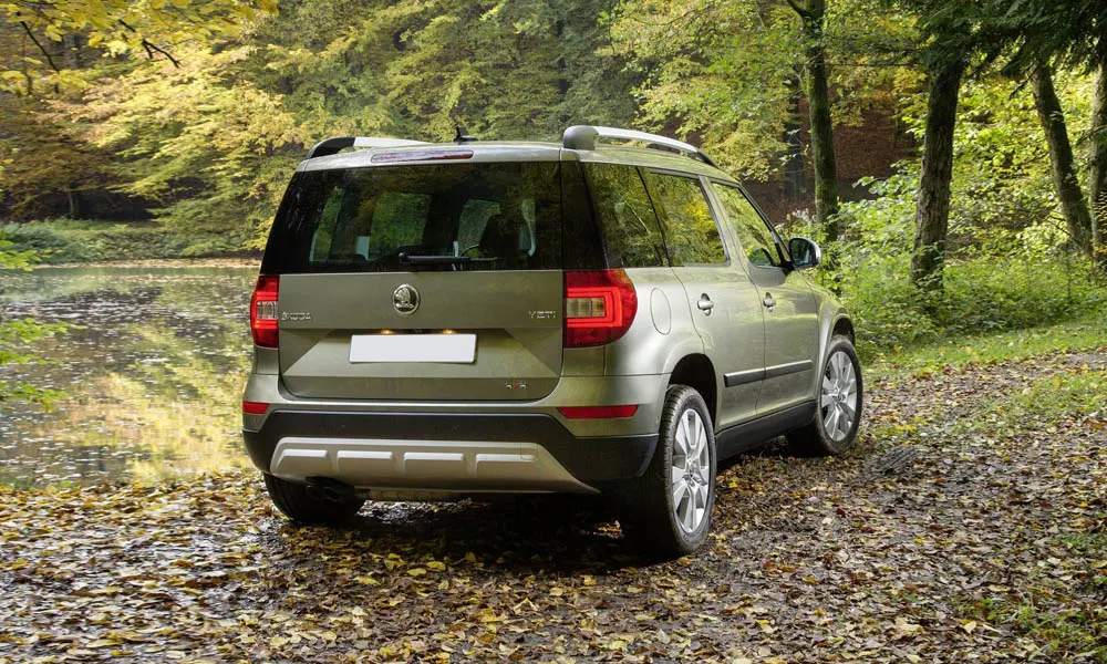 Skoda Yeti — вид сзади, фото 2
