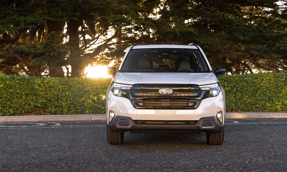 Subaru Forester (2024) — вид спереди, фото 3