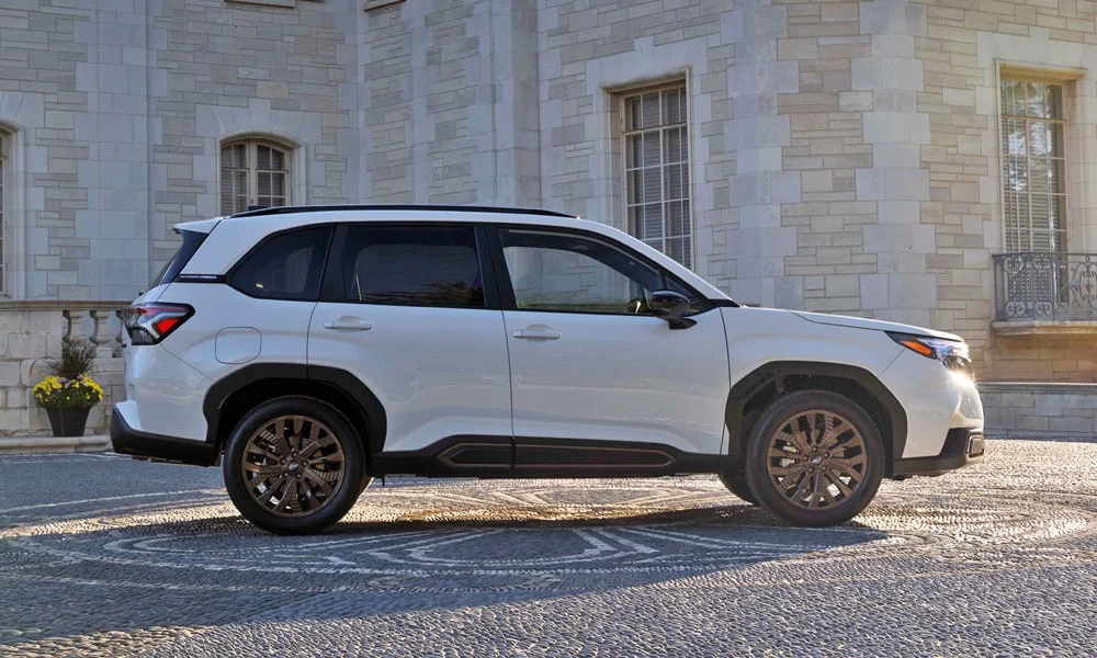 Subaru Forester (2024) — вид сбоку, фото 2