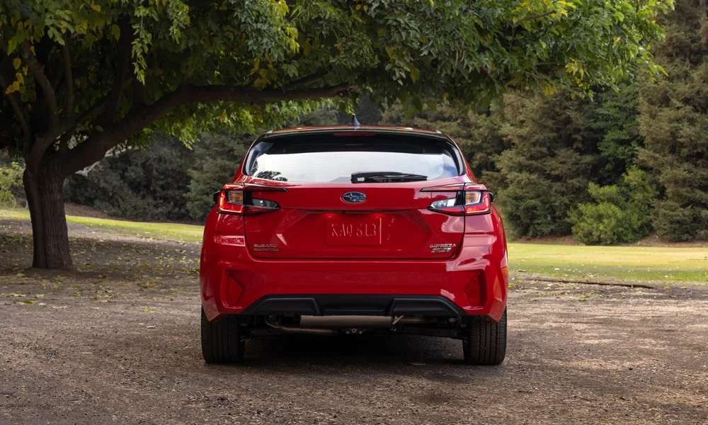 Subaru Impreza (2024) — вид сзади, фото 2