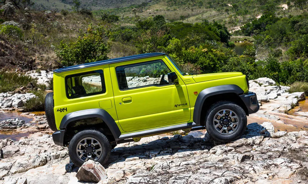 Suzuki Jimny — вид сзади, фото 4