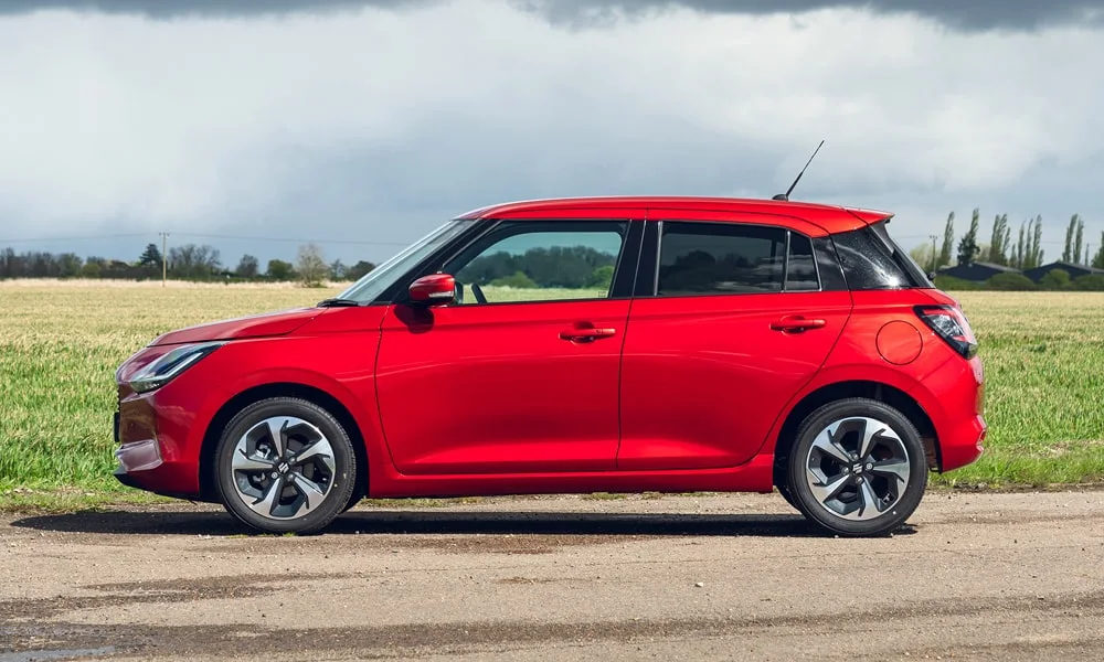 Suzuki Swift — вид сбоку