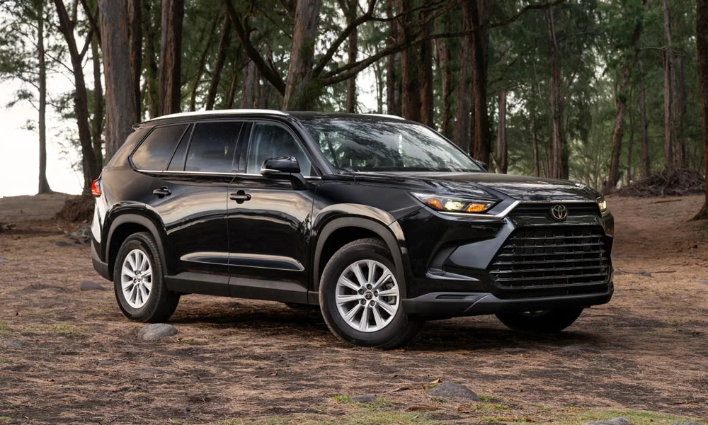 Toyota Grand Highlander (2024) — вид спереди, фото 3