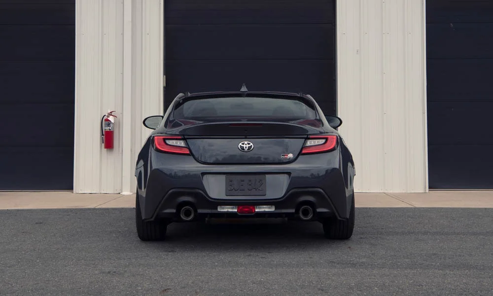 Toyota GT86 — вид сзади, фото 3