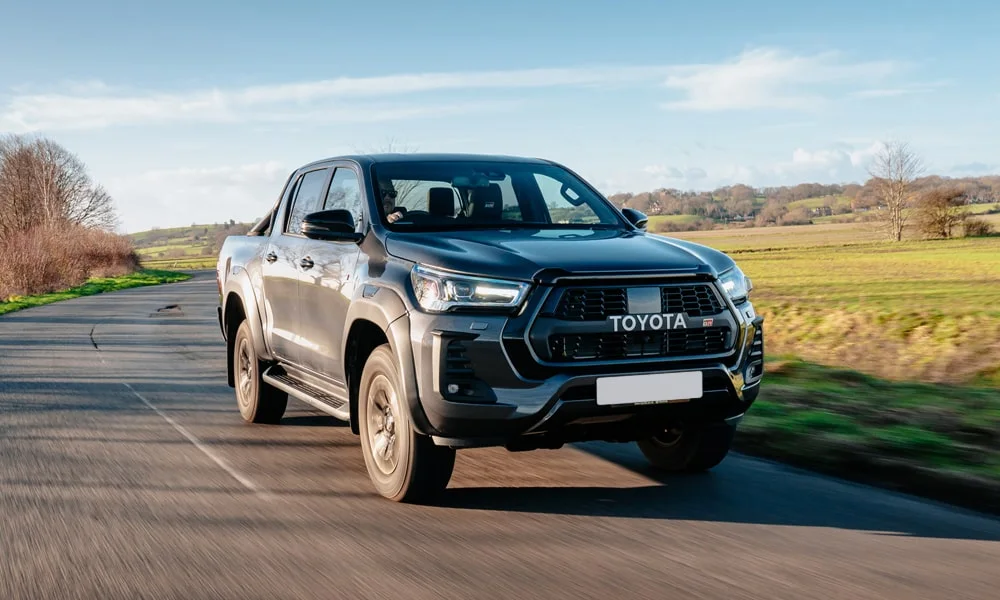 Фото Toyota Hilux (2024) — вид спереди, фото 5. Оптика, решётка и бампер — первое впечатление о модели Toyota Hilux (2024) — вид спереди, фото 5