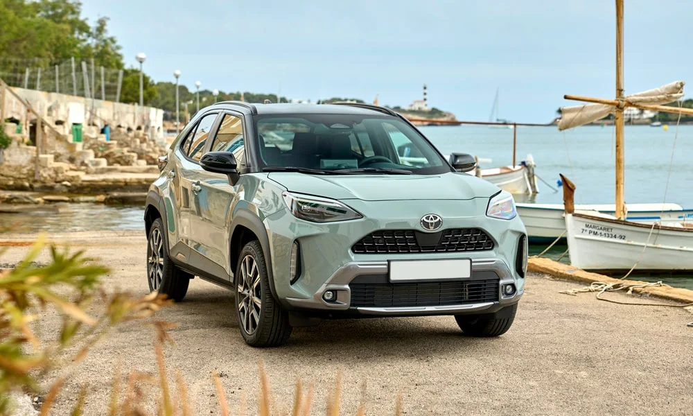 Toyota Yaris Cross — вид спереди, фото 2