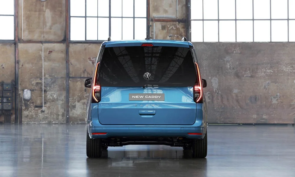 Volkswagen Caddy — вид сзади, фото 2