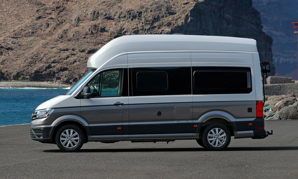 Volkswagen Grand California — вид сбоку