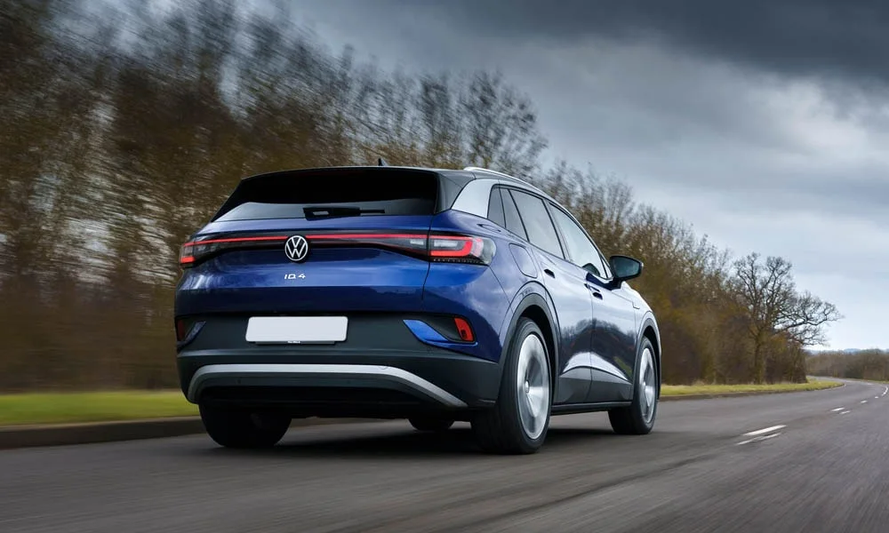 Volkswagen ID 4 — вид сзади, фото 2