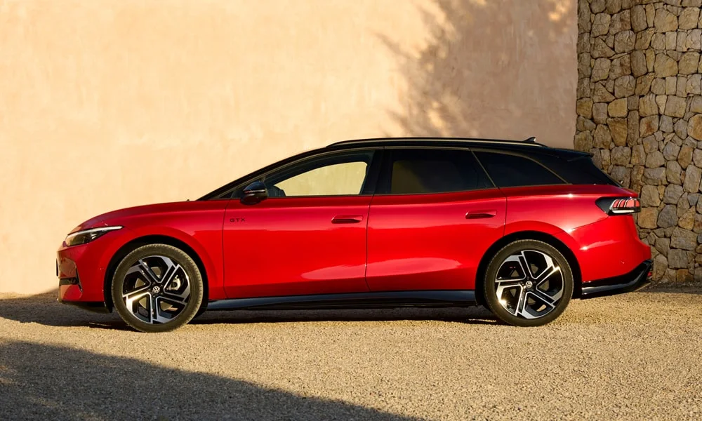 Volkswagen ID 7 Tourer (2024) — вид сбоку